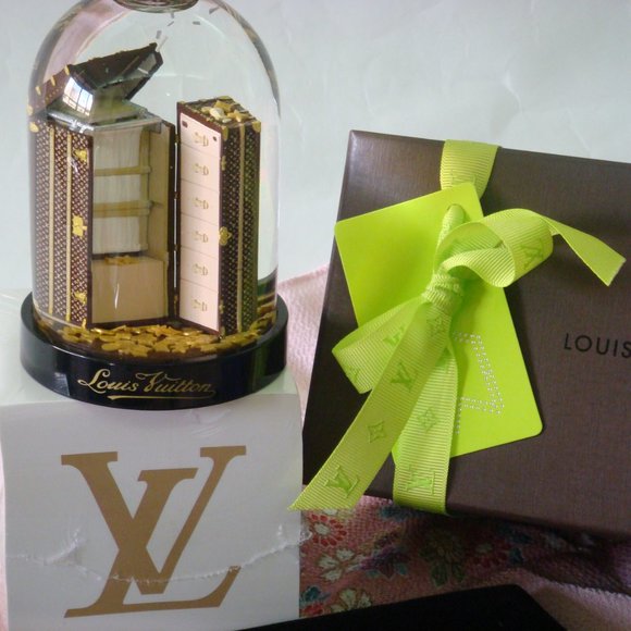 Louis Vuitton Snow Globe monogram luggage truck limited edition - Picture 2 of 8